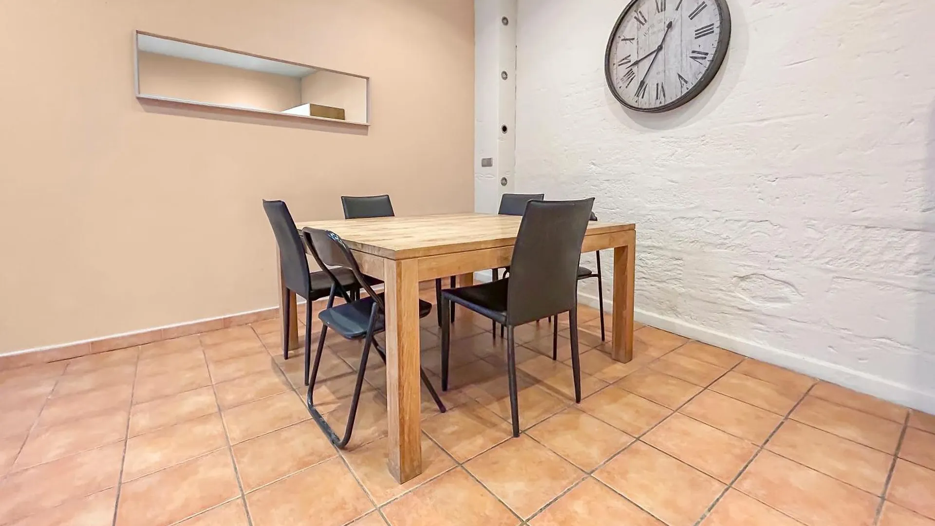 Apartment Ferienwohnung Sejour Authentique En Plein Centre D Avignon