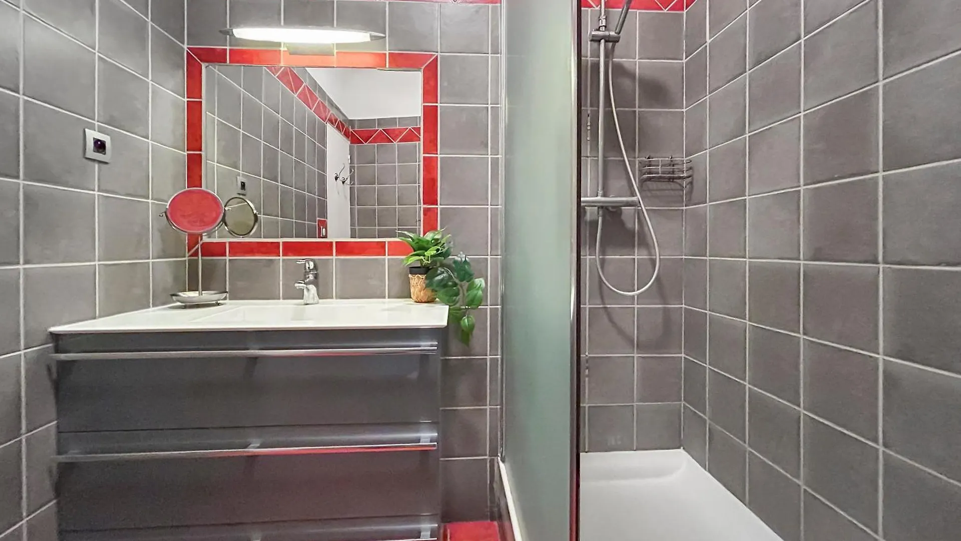 Apartment Ferienwohnung Sejour Authentique En Plein Centre D Avignon